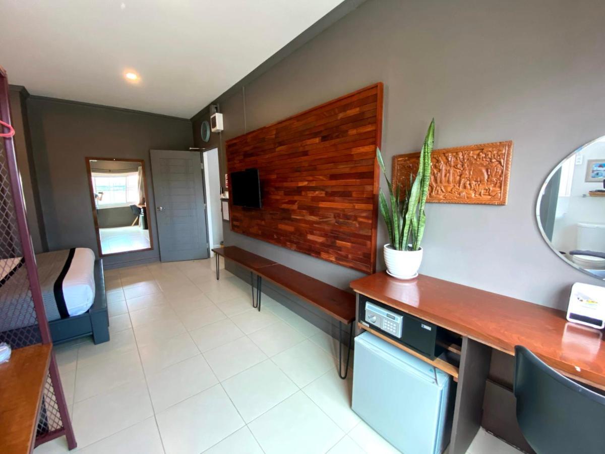 Patuxay Place Vientiane Bagian luar foto