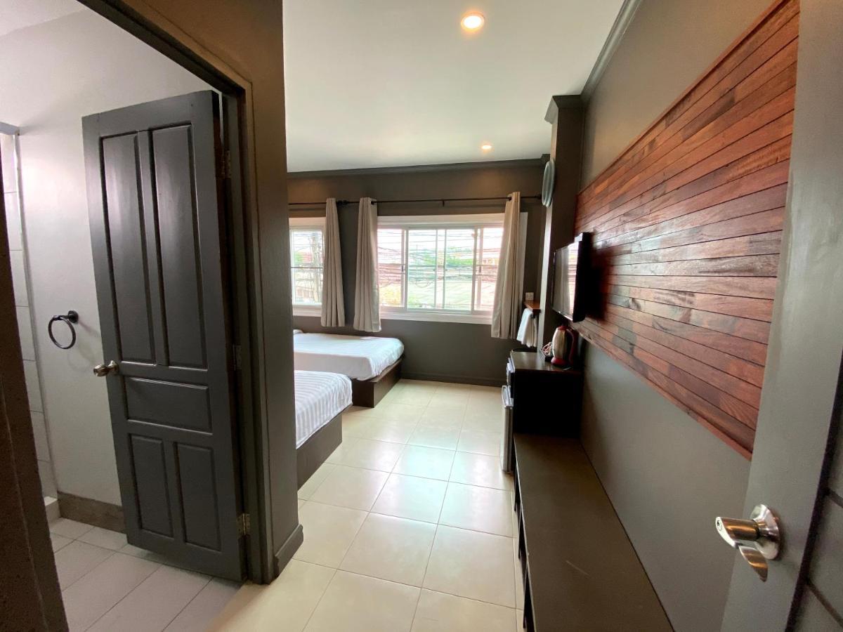 Patuxay Place Vientiane Bagian luar foto