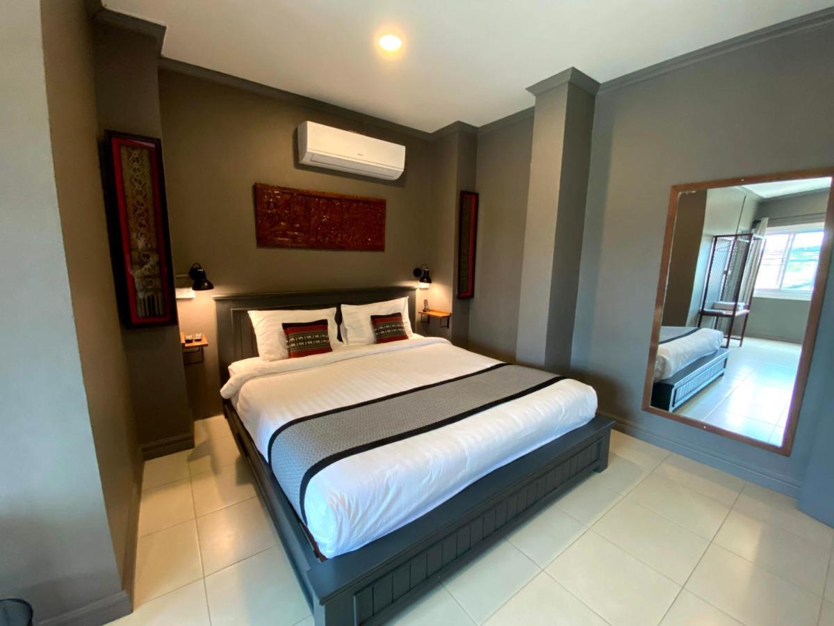 Patuxay Place Vientiane Bagian luar foto