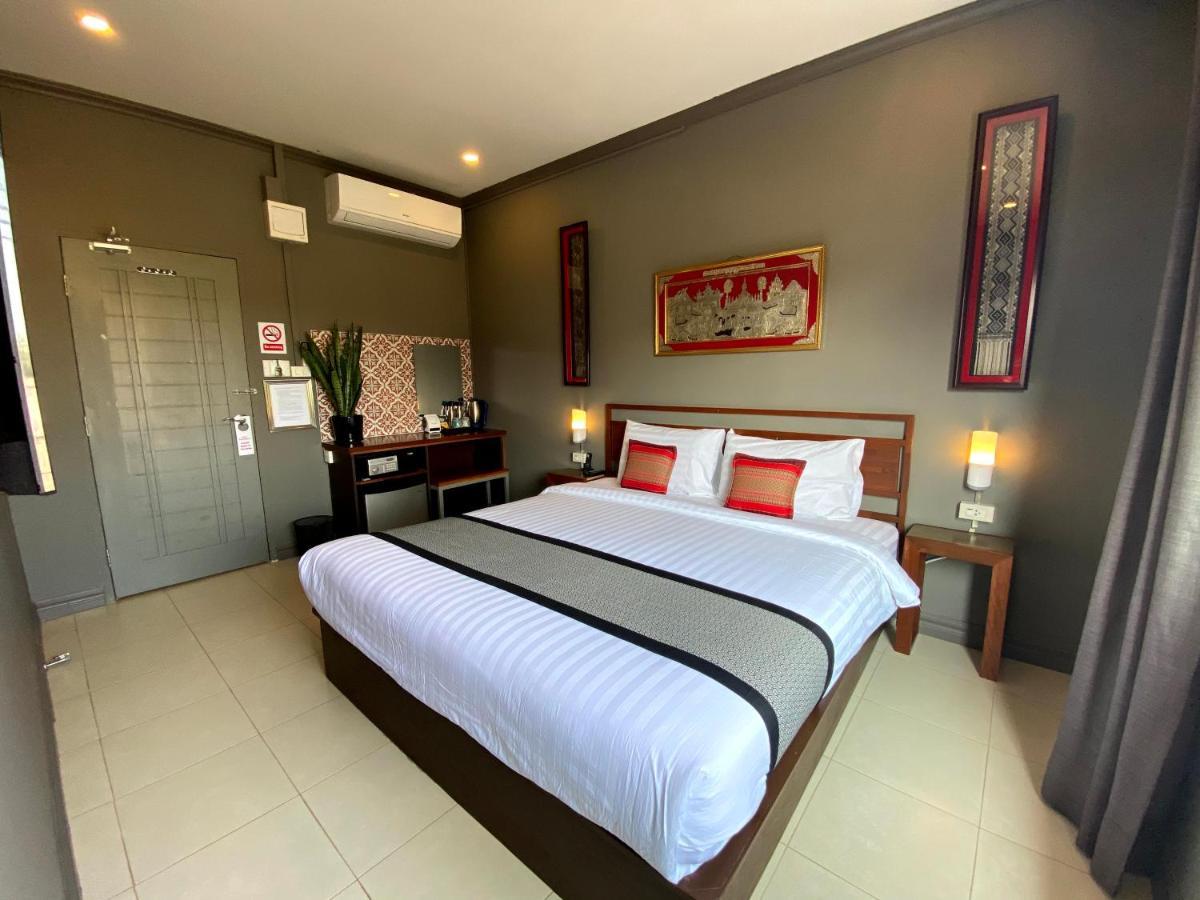 Patuxay Place Vientiane Bagian luar foto