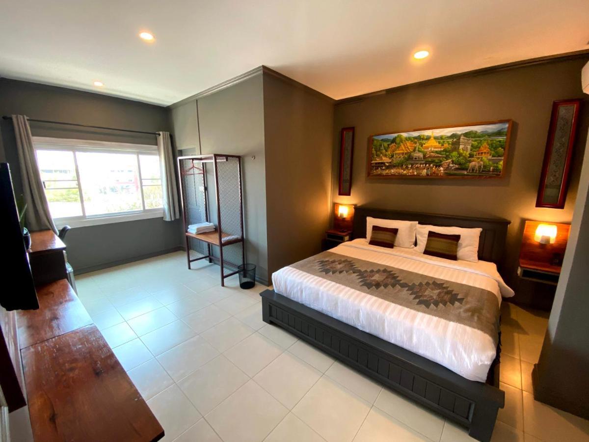 Patuxay Place Vientiane Bagian luar foto